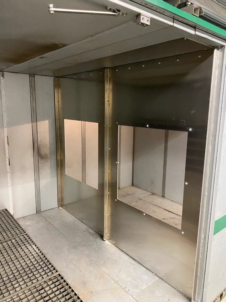 AIRnorm GmbH – neues Druckschott zur Aufnahme neuer EC-Ventilatoren – Retrofit Ventilatortausch bestehende Lüftungsanlagen
