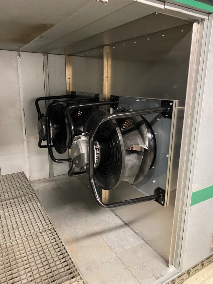 AIRnorm GmbH – energiesparende EC-Fanwall als Ersatz eines Riemenantriebes – Retrofit Ventilatortausch bestehende Lüftungsanlagen